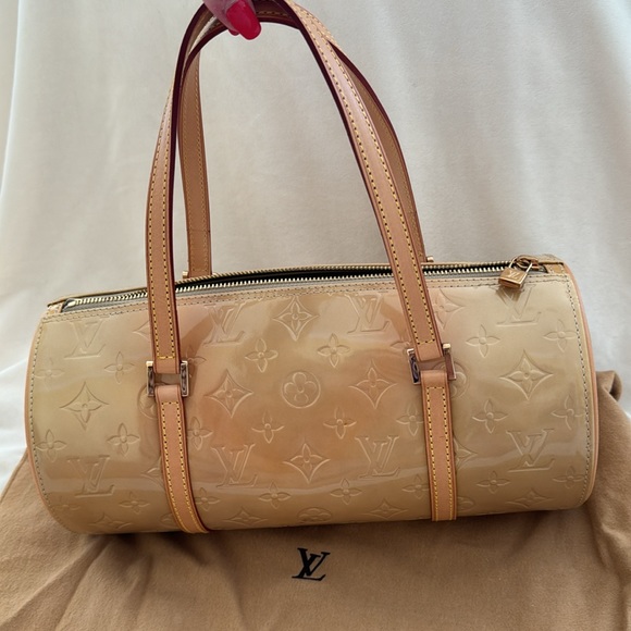 Louis Vuitton Bedford Handbag - Picture 10 of 13